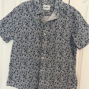 Goodfellow & Co Men's Blue and White Patterned Shirt